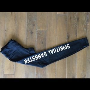 Spiritual gangster leggings Sz small.